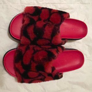 COACH KLIE SLIDE PLUSH SHEARLING TIE-DYED SANDALS in RASPBERRY BLACK SIZE 7.5